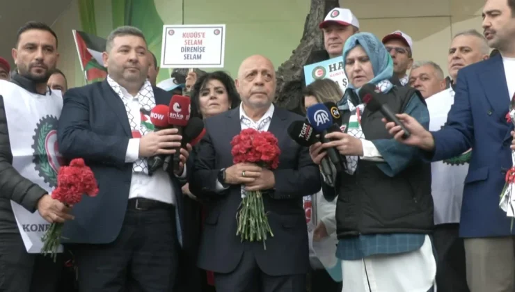 Taksim Meydanı’nda Sendikalar 1 Mayıs’ı Kutladı