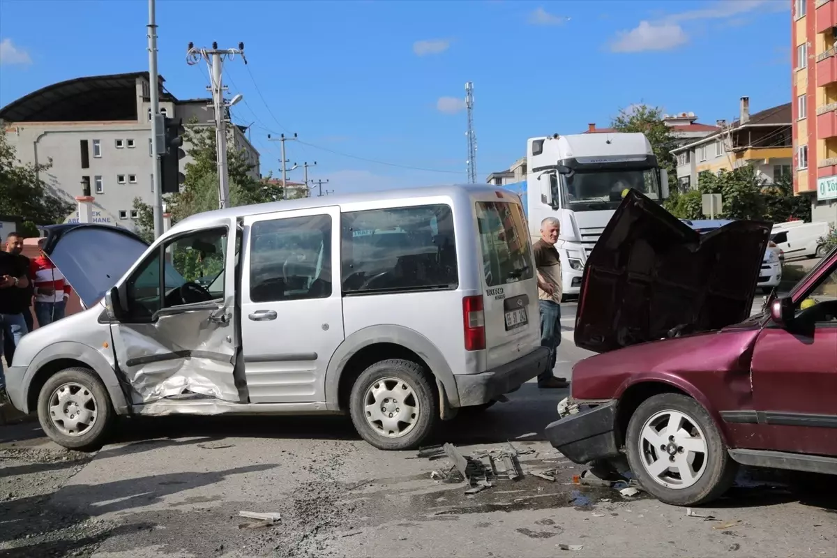 Samsun’da Trafik Kazası: 3 Yaralı