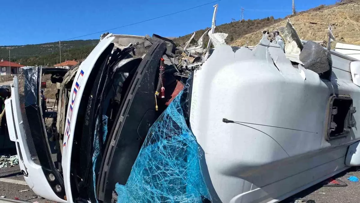 Çankırı’da Trafik Kazası: 14 Yaralı