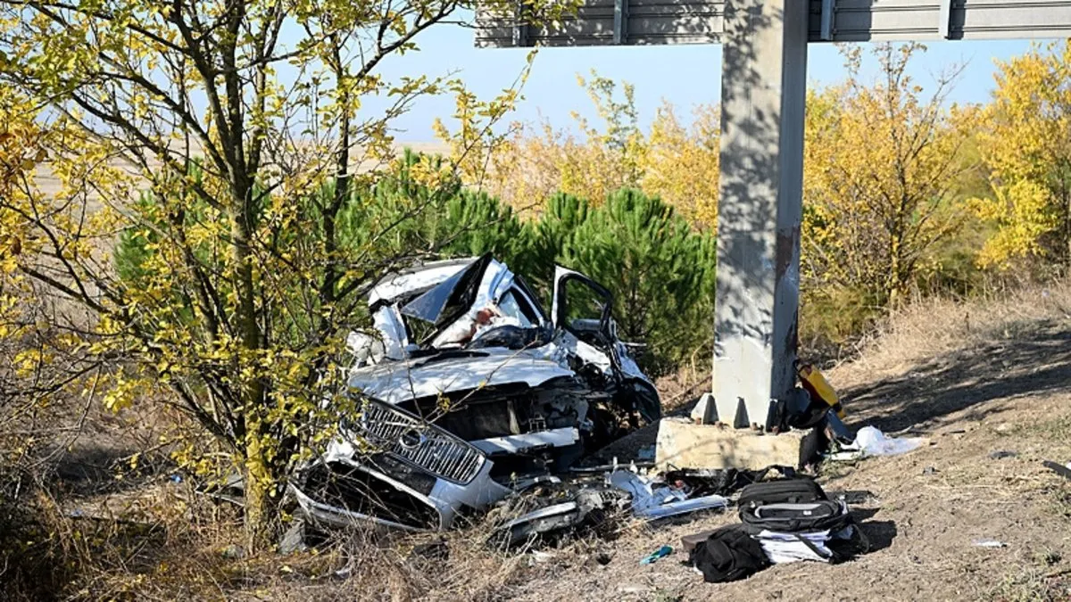 Edirne’de feci kaza: 2 ölü, 3 yaralı!