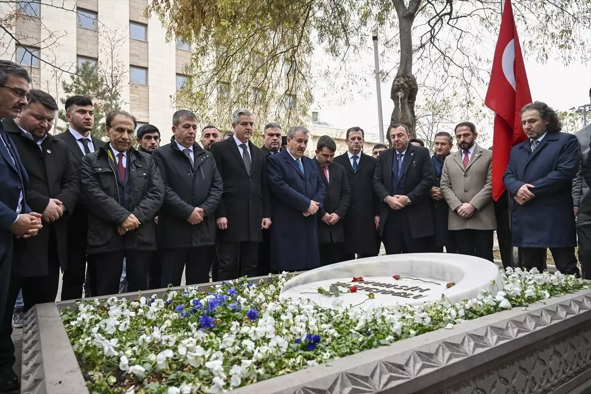 Destici, Yazıcıoğlu’nun Kabri Ziyaret Etti